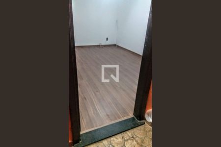 Casa à venda com 270m², 4 quartos e 3 vagas Casa à venda com 270m², 4 quartos e 3 vagasQuarto 3