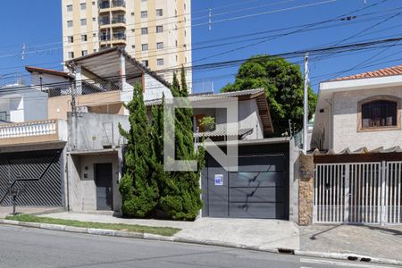 Casa à venda com 195m², 3 quartos e 3 vagasFachada Casa