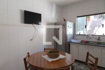 Casa à venda com 195m², 3 quartos e 3 vagasCozinha