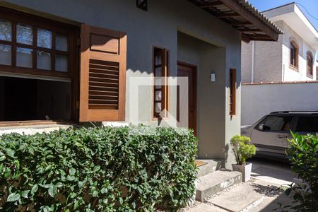 Casa à venda com 195m², 3 quartos e 3 vagasFachada