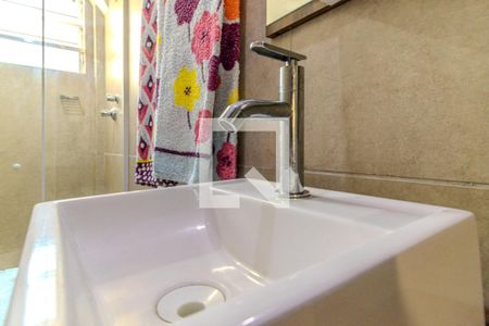 Banheiro de kitnet/studio para alugar com 1 quarto, 29m² em Santa Cecilia, São Paulo