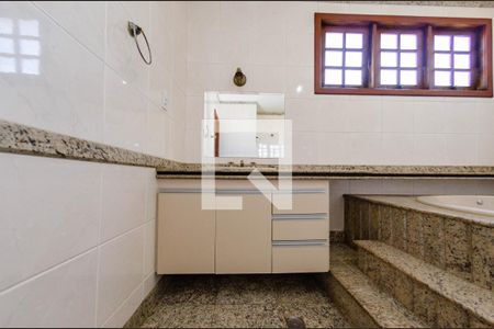 Casa à venda com 310m², 3 quartos e 3 vagas Casa à venda com 310m², 3 quartos e 3 vagasBanheiro suíte 2