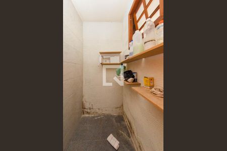 Casa à venda com 310m², 3 quartos e 3 vagas Casa à venda com 310m², 3 quartos e 3 vagasDispensa