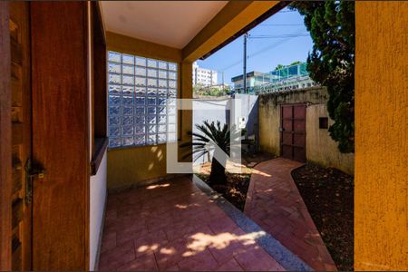 Casa à venda com 310m², 3 quartos e 3 vagas Casa à venda com 310m², 3 quartos e 3 vagasÁrea comum