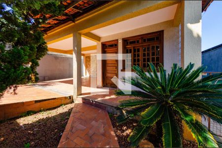 Casa à venda com 310m², 3 quartos e 3 vagas Casa à venda com 310m², 3 quartos e 3 vagasÁrea comum