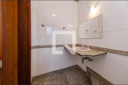 Casa à venda com 310m², 3 quartos e 3 vagas Casa à venda com 310m², 3 quartos e 3 vagasBanheiro suíte 1