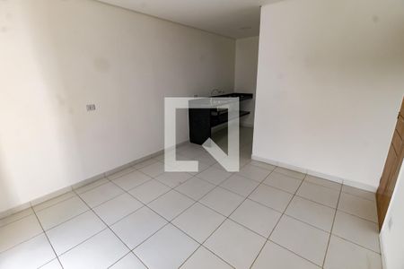 Sala/Quarto de casa para alugar com 1 quarto, 26m² em Campo Limpo, São Paulo