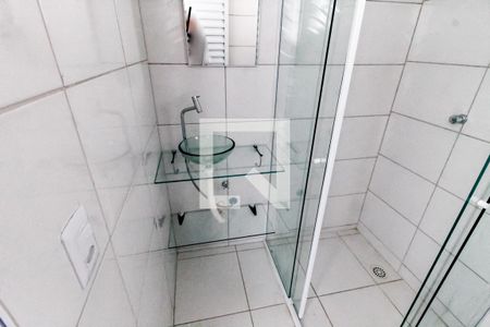 Banheiro de casa para alugar com 1 quarto, 26m² em Campo Limpo, São Paulo