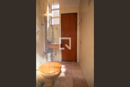 Apartamento à venda com 350m², 5 quartos e 3 vagas Apartamento à venda com 350m², 5 quartos e 3 vagasBanheiro social