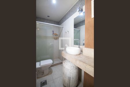 Apartamento à venda com 350m², 5 quartos e 3 vagas Apartamento à venda com 350m², 5 quartos e 3 vagasBanheiro da Suíte 3