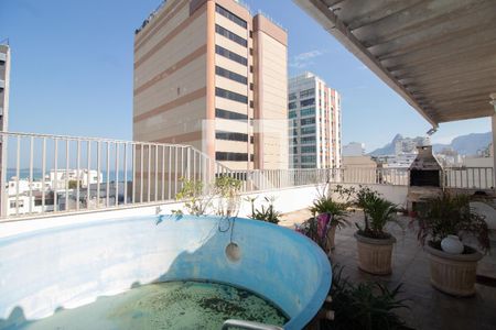 Apartamento à venda com 350m², 5 quartos e 3 vagas Apartamento à venda com 350m², 5 quartos e 3 vagasVaranda da Cobertura