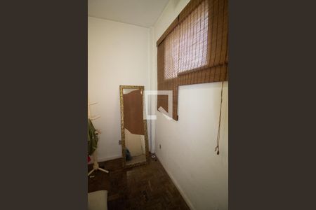 Apartamento à venda com 350m², 5 quartos e 3 vagas Apartamento à venda com 350m², 5 quartos e 3 vagasÁrea de serviço - Quarto 2