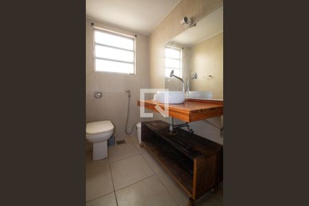 Apartamento à venda com 350m², 5 quartos e 3 vagas Apartamento à venda com 350m², 5 quartos e 3 vagasBanheiro da Suíte 4