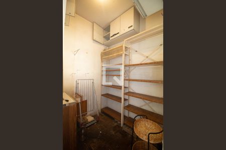 Apartamento à venda com 350m², 5 quartos e 3 vagas Apartamento à venda com 350m², 5 quartos e 3 vagasÁrea de serviço - Quarto 1