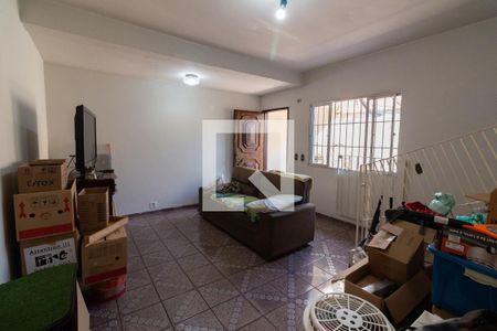 Sala de casa para alugar com 4 quartos, 300m² em Jardim das Vertentes, São Paulo