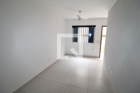 Sala de casa de condomínio à venda com 2 quartos, 60m² em Vila Nilo, São Paulo