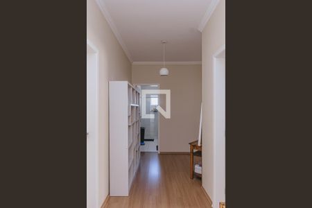 Casa de condomínio para alugar com 325m², 4 quartos e 4 vagasHall Quartos