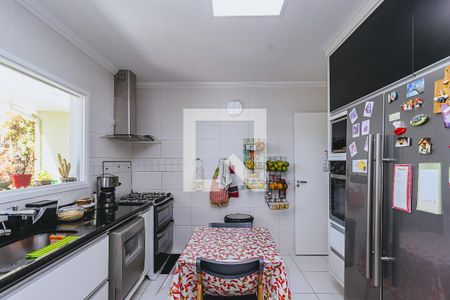 Casa de condomínio para alugar com 325m², 4 quartos e 4 vagasCozinha