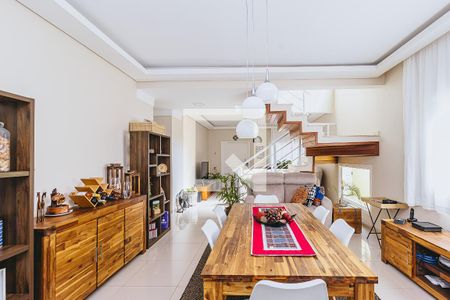 Sala de casa de condomínio para alugar com 4 quartos, 325m² em Urbanova, São José dos Campos