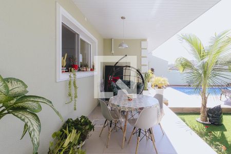 Casa de condomínio para alugar com 325m², 4 quartos e 4 vagasÁrea externa