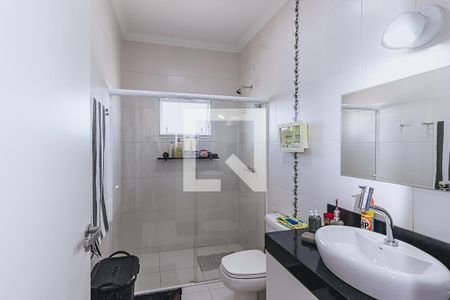 Casa de condomínio para alugar com 325m², 4 quartos e 4 vagasBanheiro 1