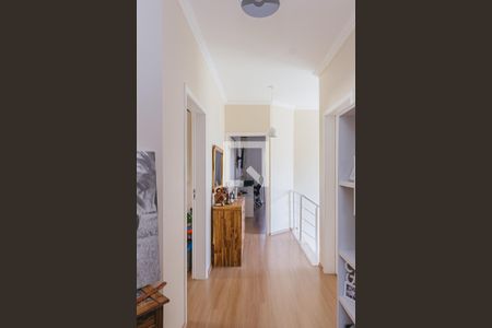 Casa de condomínio para alugar com 325m², 4 quartos e 4 vagasHall Quartos
