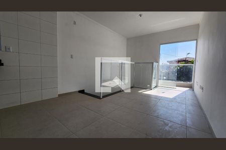 Sala de casa para alugar com 2 quartos, 70m² em Areia Branca, Santos