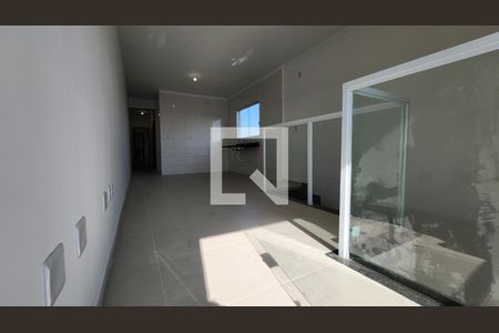 Sala de casa para alugar com 2 quartos, 70m² em Areia Branca, Santos