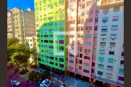 Sala vista  de apartamento à venda com 4 quartos, 220m² em Copacabana, Rio de Janeiro