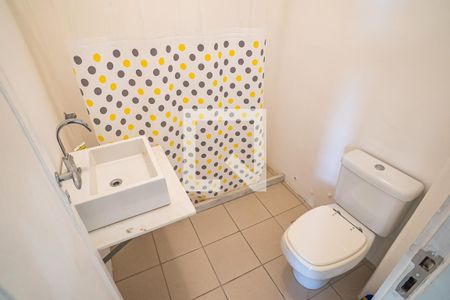 Banheiro de kitnet/studio para alugar com 1 quarto, 23m² em Flamengo, Rio de Janeiro