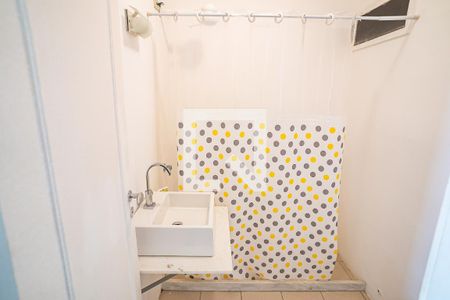 Banheiro de kitnet/studio para alugar com 1 quarto, 23m² em Flamengo, Rio de Janeiro