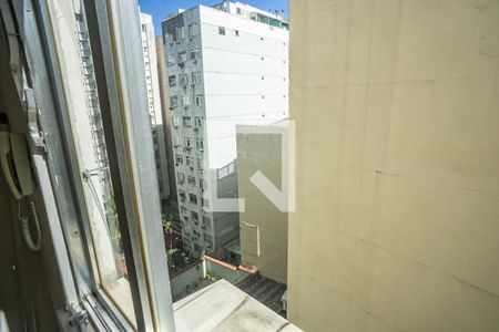 Quarto  vista da janela de kitnet/studio para alugar com 1 quarto, 23m² em Flamengo, Rio de Janeiro