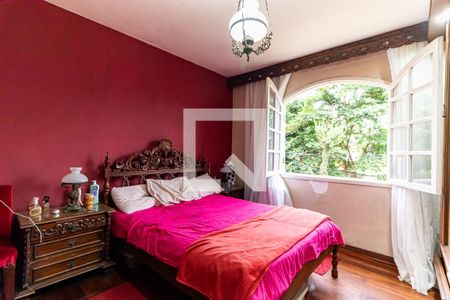 Casa de condomínio à venda com 230m², 3 quartos e 2 vagas Casa de condomínio à venda com 230m², 3 quartos e 2 vagasSuíte