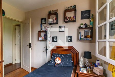 Casa de condomínio à venda com 230m², 3 quartos e 2 vagas Casa de condomínio à venda com 230m², 3 quartos e 2 vagasQuarto 2