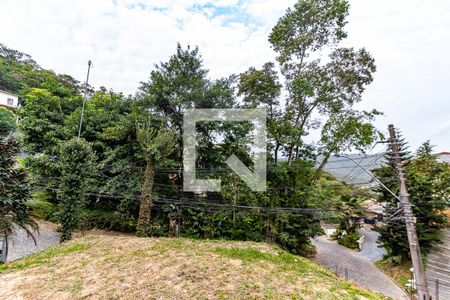 Casa de condomínio à venda com 230m², 3 quartos e 2 vagas Casa de condomínio à venda com 230m², 3 quartos e 2 vagasVista Suíte