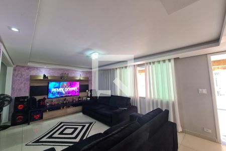 Sala de casa para alugar com 3 quartos, 225m² em Conjunto Habitacional Barreira Grande, São Paulo