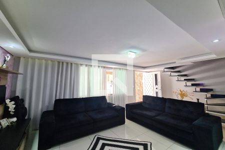 Sala de casa para alugar com 3 quartos, 225m² em Conjunto Habitacional Barreira Grande, São Paulo