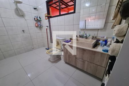 Casa para alugar com 225m², 3 quartos e 2 vagasBanheiro da Suíte 2