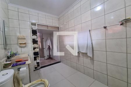 Casa para alugar com 225m², 3 quartos e 2 vagasBanheiro da Suíte 2