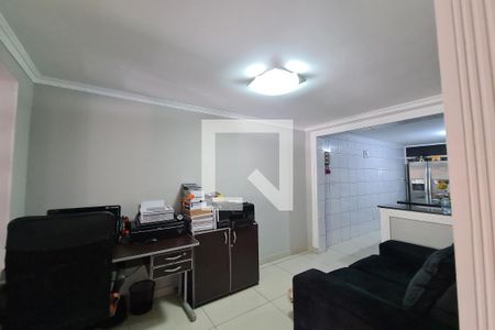 Escritório de casa para alugar com 3 quartos, 225m² em Conjunto Habitacional Barreira Grande, São Paulo