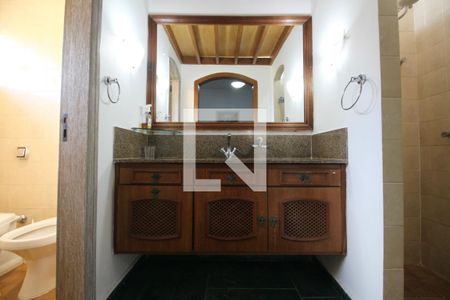 Casa de condomínio para alugar com 750m², 4 quartos e 5 vagas Casa de condomínio para alugar com 750m², 4 quartos e 5 vagasBanheiro Suíte