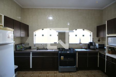 Casa de condomínio para alugar com 750m², 4 quartos e 5 vagas Casa de condomínio para alugar com 750m², 4 quartos e 5 vagasCozinha