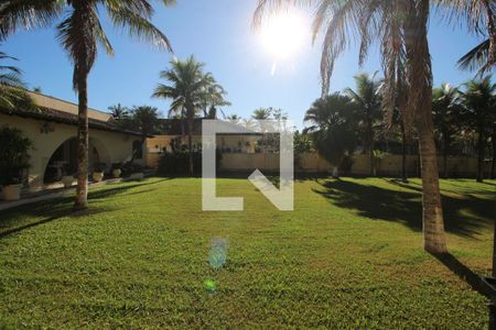 Casa de condomínio para alugar com 750m², 4 quartos e 5 vagas Casa de condomínio para alugar com 750m², 4 quartos e 5 vagasVista