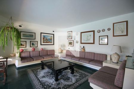 Sala de casa de condomínio para alugar com 4 quartos, 750m² em Jardim Acapulco, Guarujá