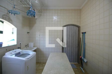 Casa de condomínio para alugar com 750m², 4 quartos e 5 vagas Casa de condomínio para alugar com 750m², 4 quartos e 5 vagasÁrea de Serviço