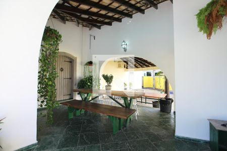 Casa de condomínio para alugar com 750m², 4 quartos e 5 vagas Casa de condomínio para alugar com 750m², 4 quartos e 5 vagasArea comum