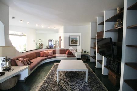 Sala de casa de condomínio para alugar com 4 quartos, 750m² em Jardim Acapulco, Guarujá