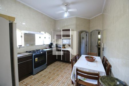 Casa de condomínio para alugar com 750m², 4 quartos e 5 vagas Casa de condomínio para alugar com 750m², 4 quartos e 5 vagasCozinha