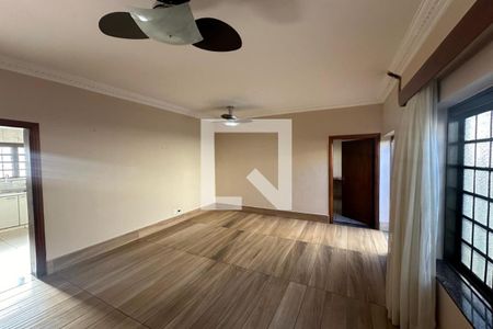 Sala de casa para alugar com 4 quartos, 200m² em Planalto Verde, Ribeirão Preto