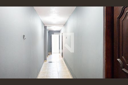 Corredor interno de casa para alugar com 3 quartos, 168m² em Cidade das Flores, Osasco